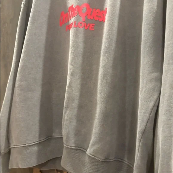 Zara Gray and Red Crewneck Sweater Relaxed Fit - Picture 6 of 12